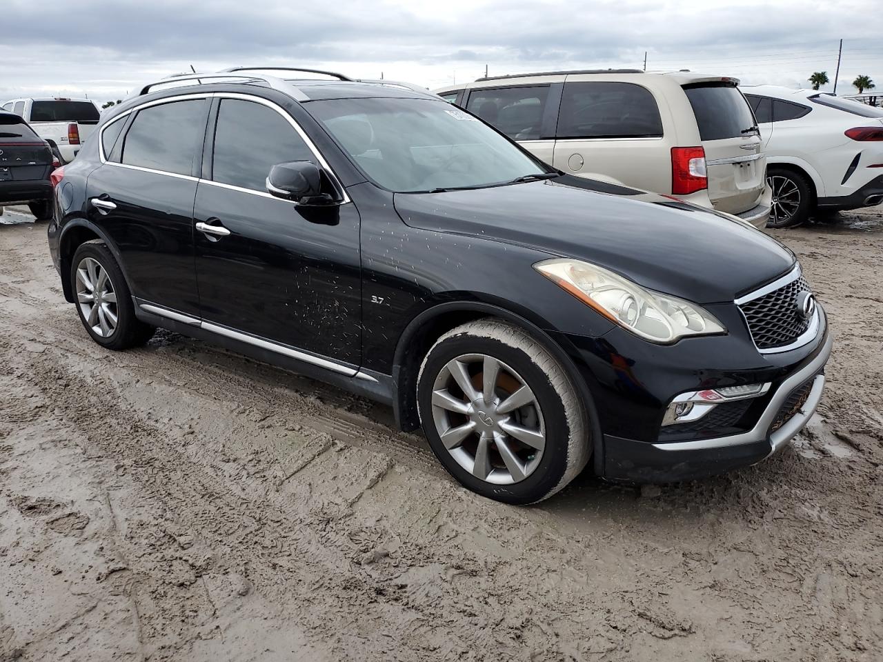 2017 Infiniti QX50 - Image 4