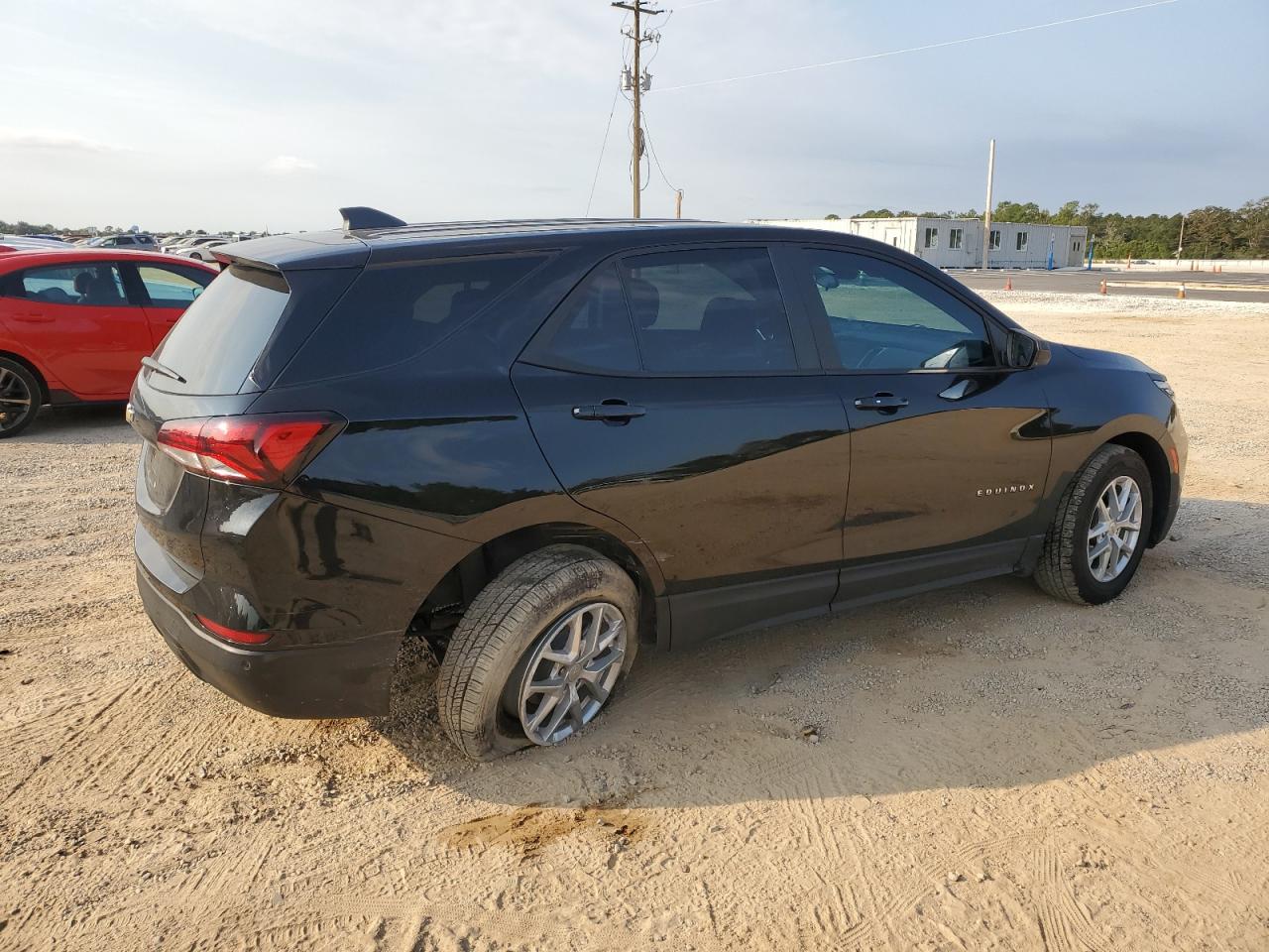 2022 Chevrolet Equinox - Image 3