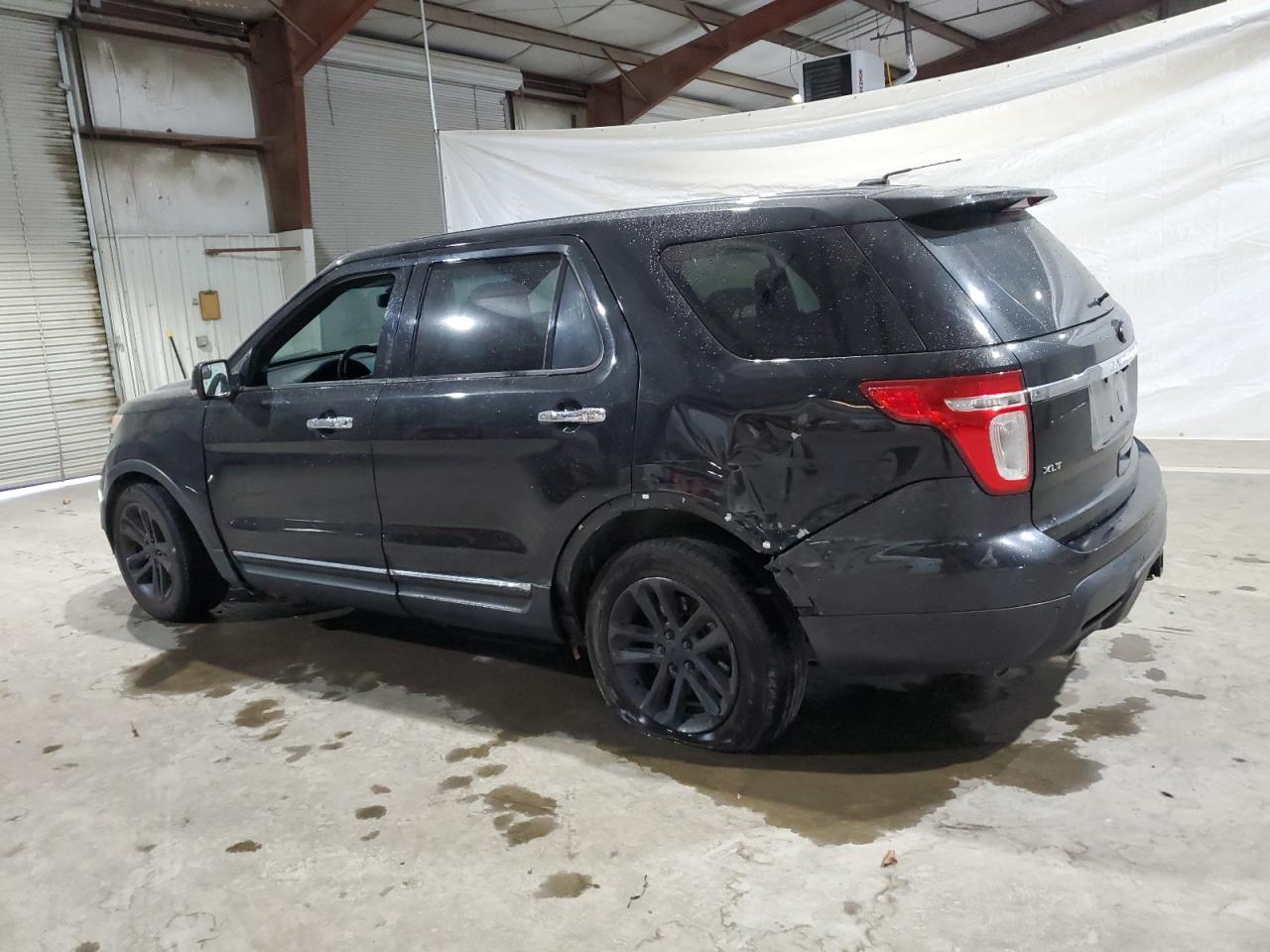 2011 Ford Explorer - Image 2