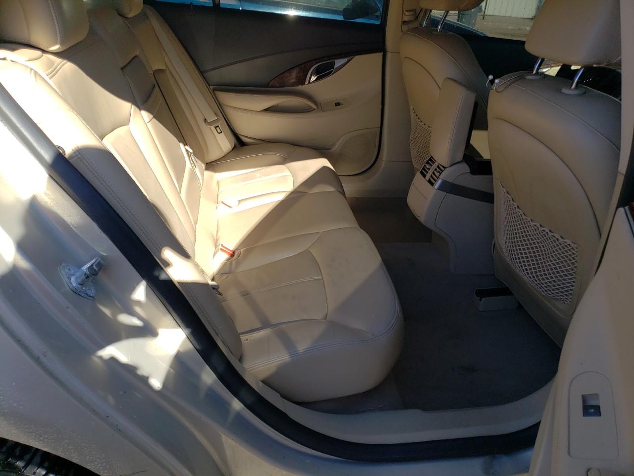 2010 Buick LaCrosse - Image 10