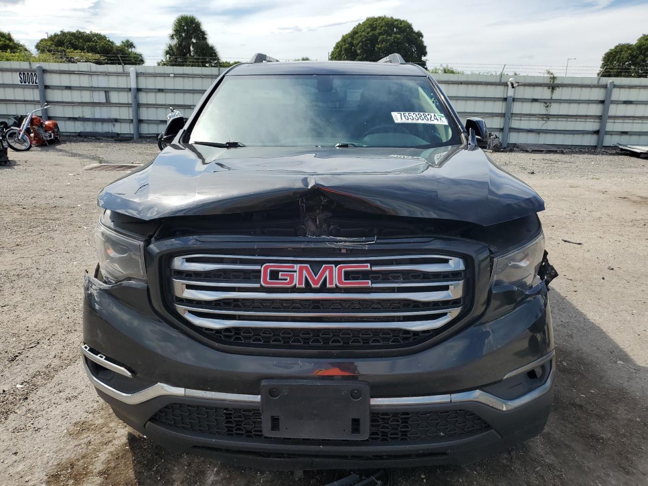 2017 GMC Acadia - Image 5