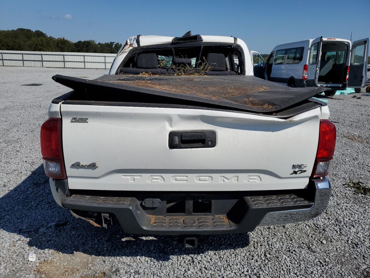 5TFCZ5AN8JX153079 2018 Toyota Tacoma Double Cab