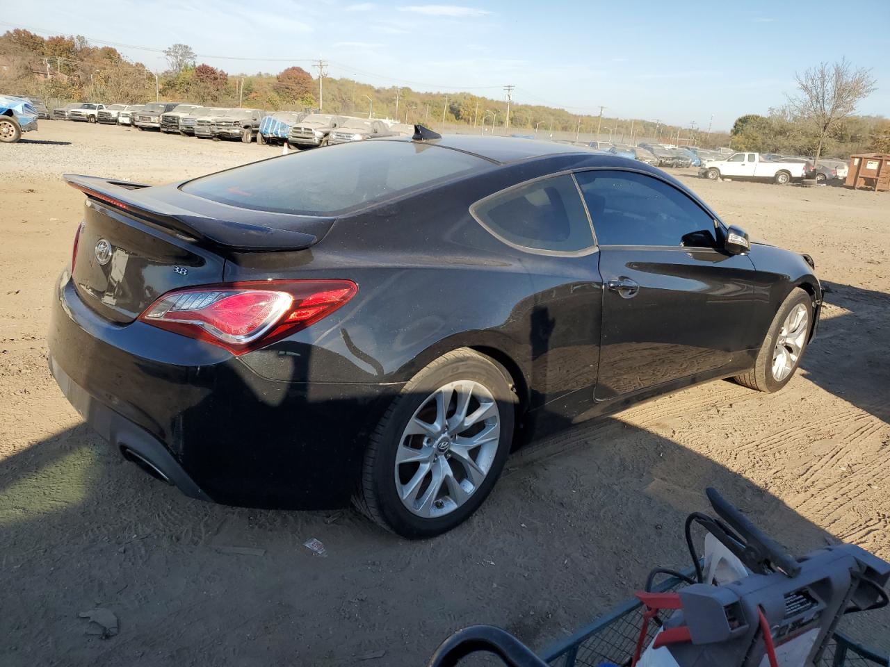 2015 Hyundai Genesis - Image 3