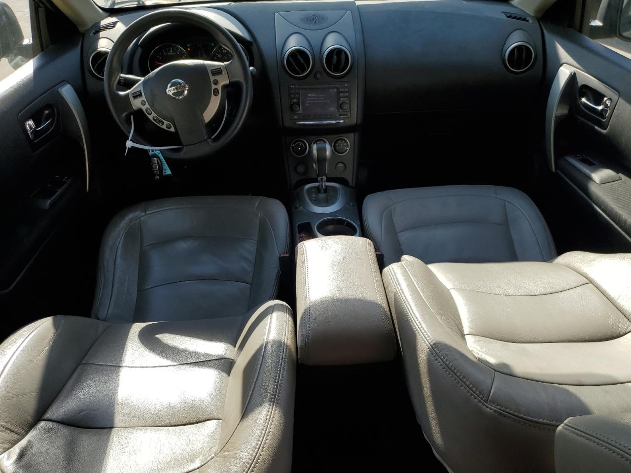 2011 Nissan Rogue - Image 8