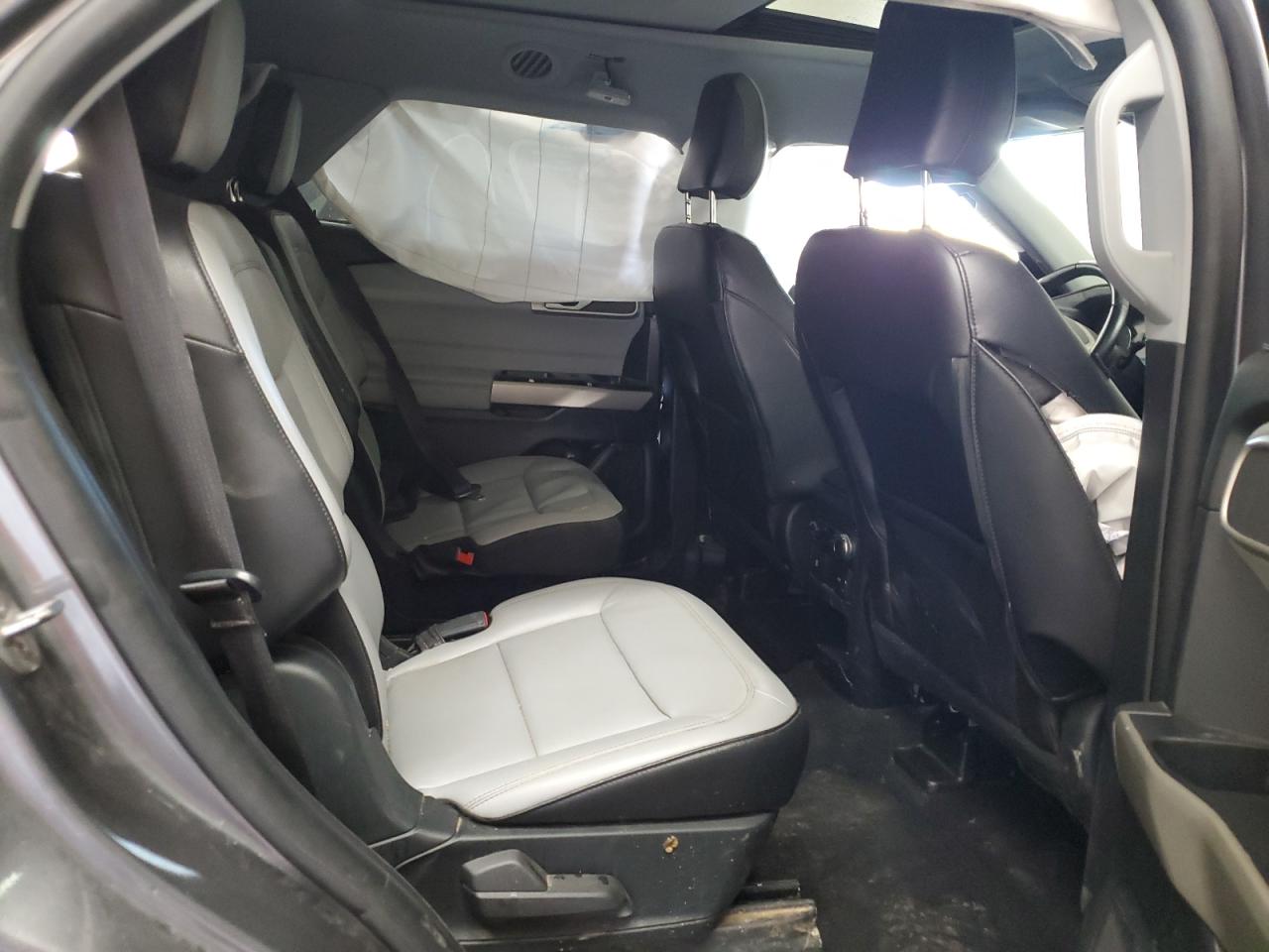 2021 Ford Explorer - Image 11
