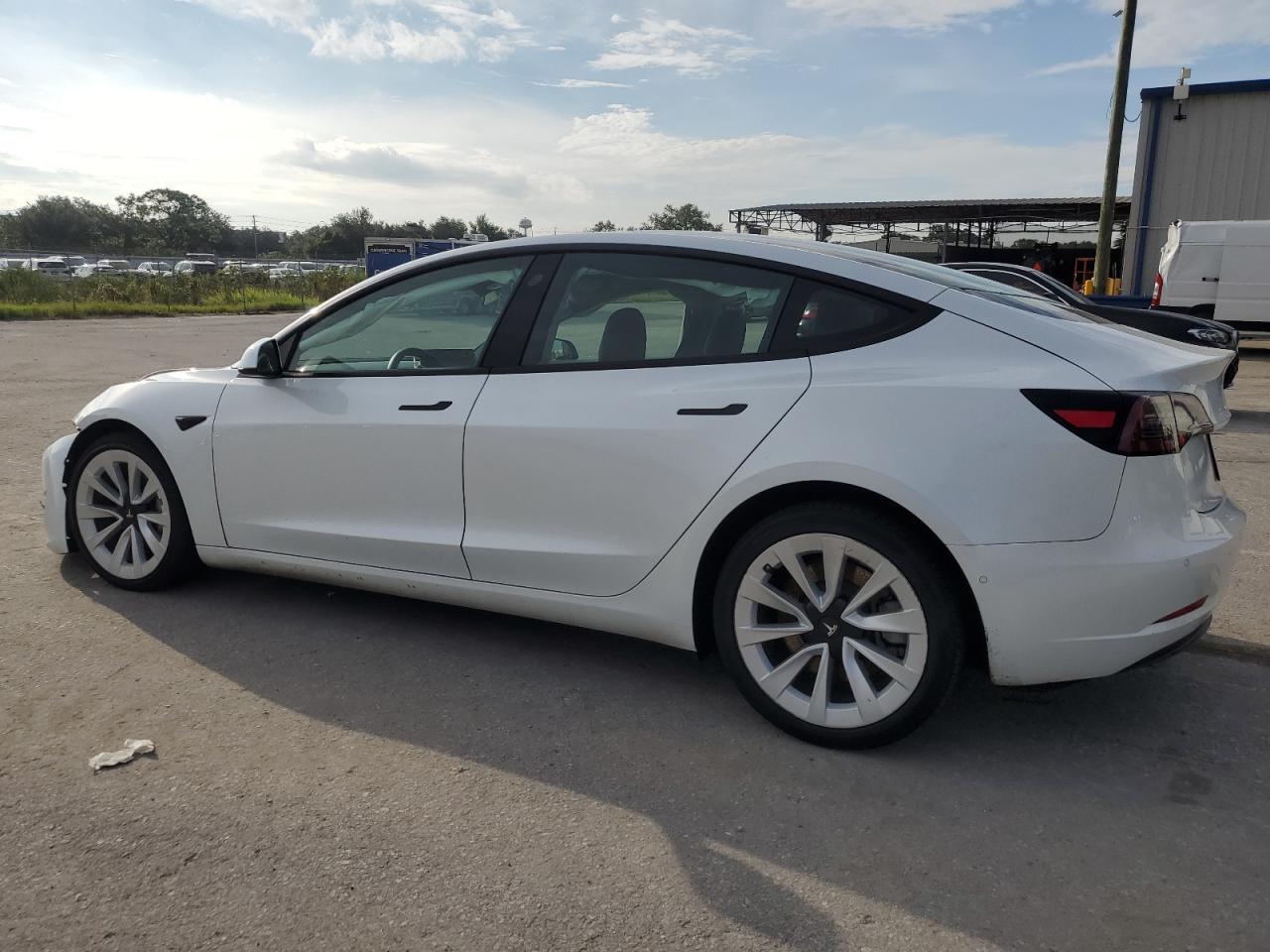 5YJ3E1EB4MF859887 2021 TESLA MODEL 3 - Image 2