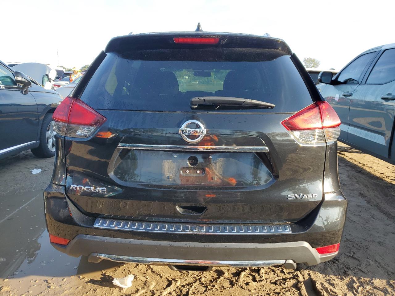 KNMAT2MV9JP552537 2018 Nissan Rogue S