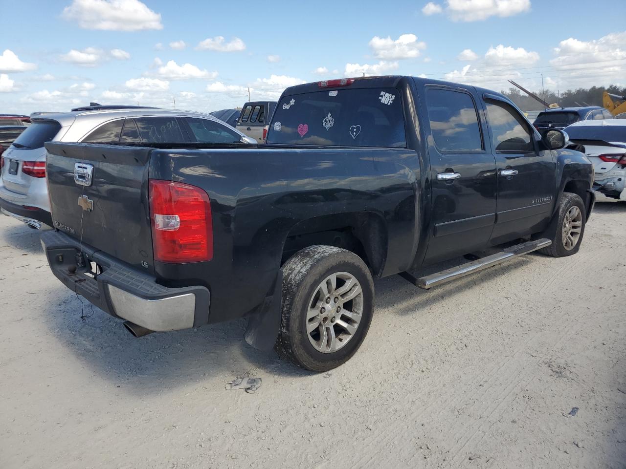 2007 Chevrolet Silverado - Image 3