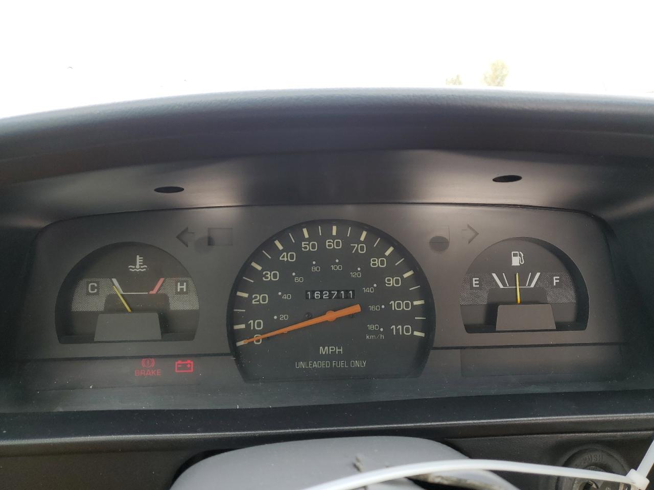 1992 Toyota Pickup - Image 9