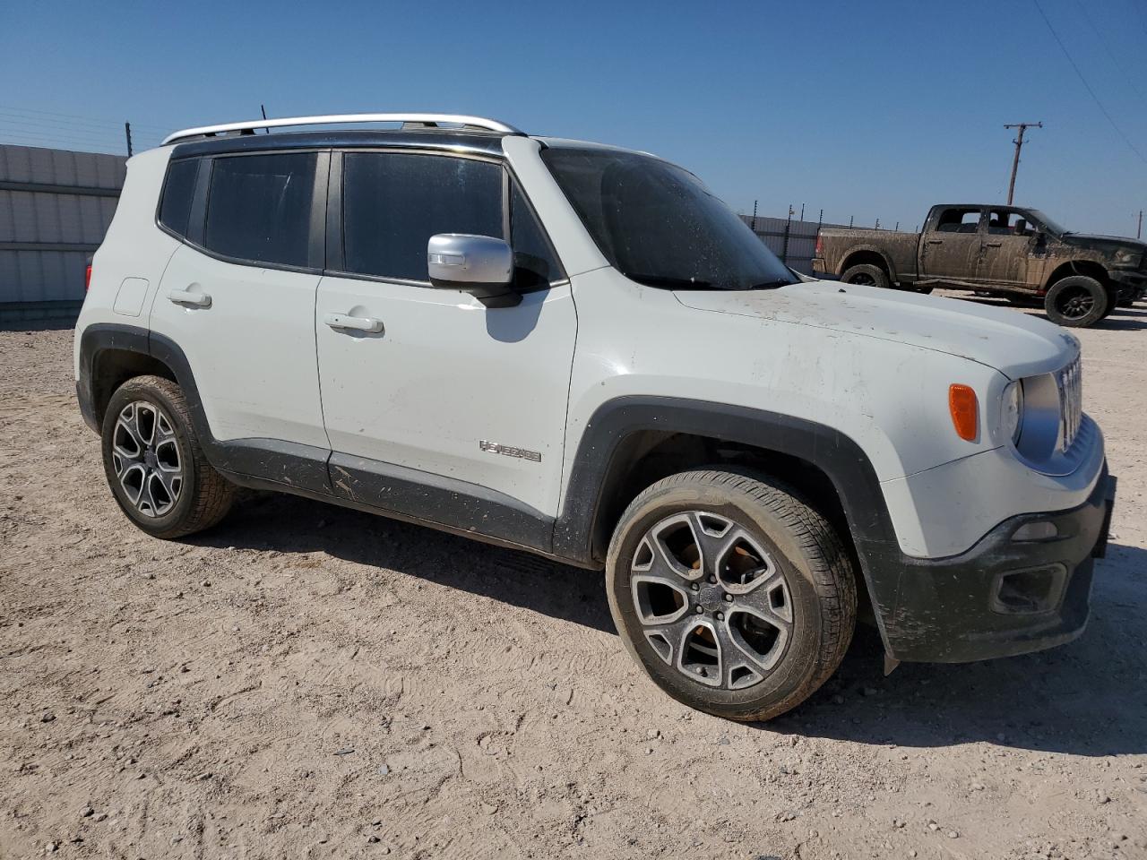 2018 Jeep Renegade - Image 4