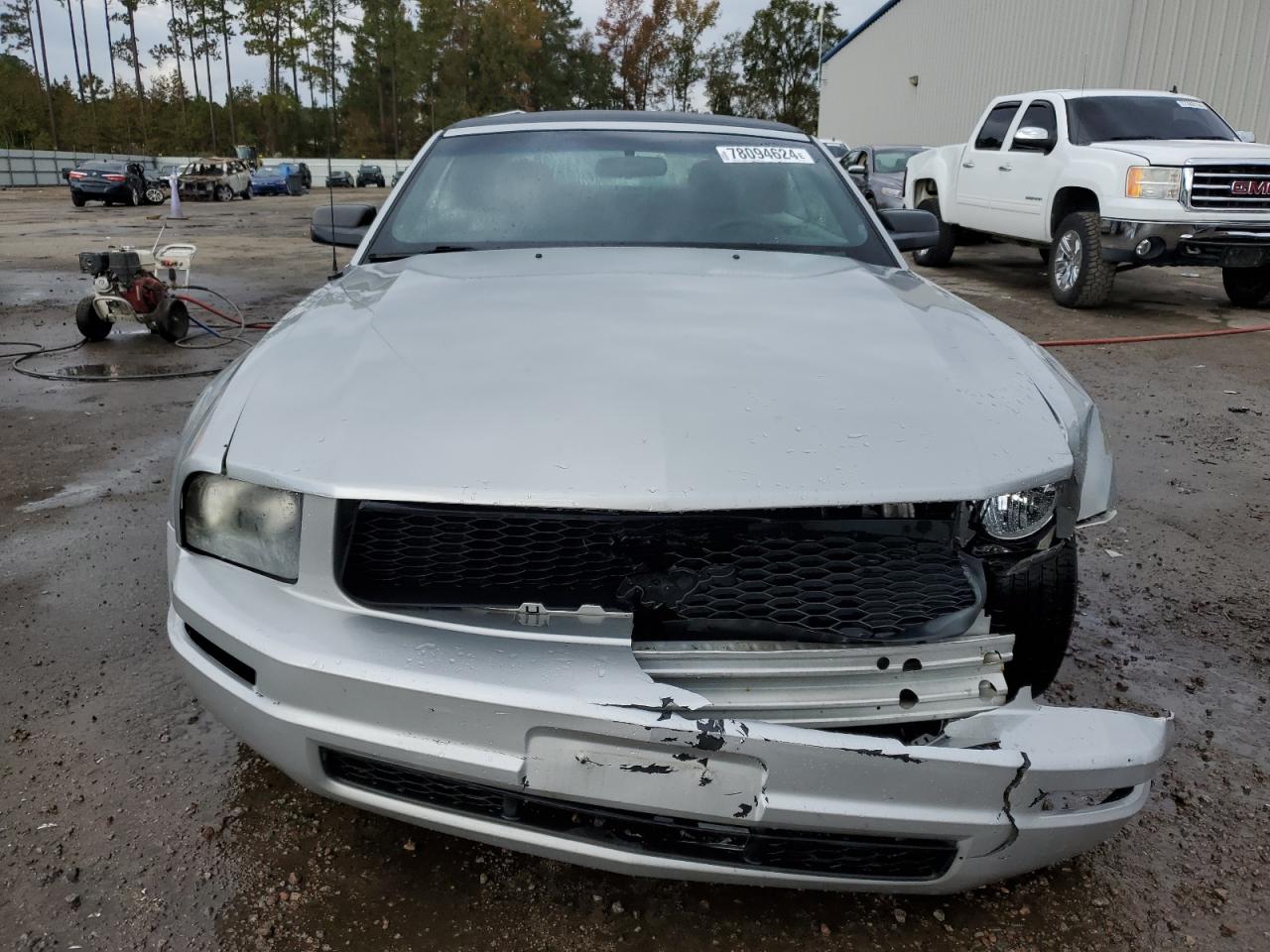 2009 Ford Mustang - Image 5