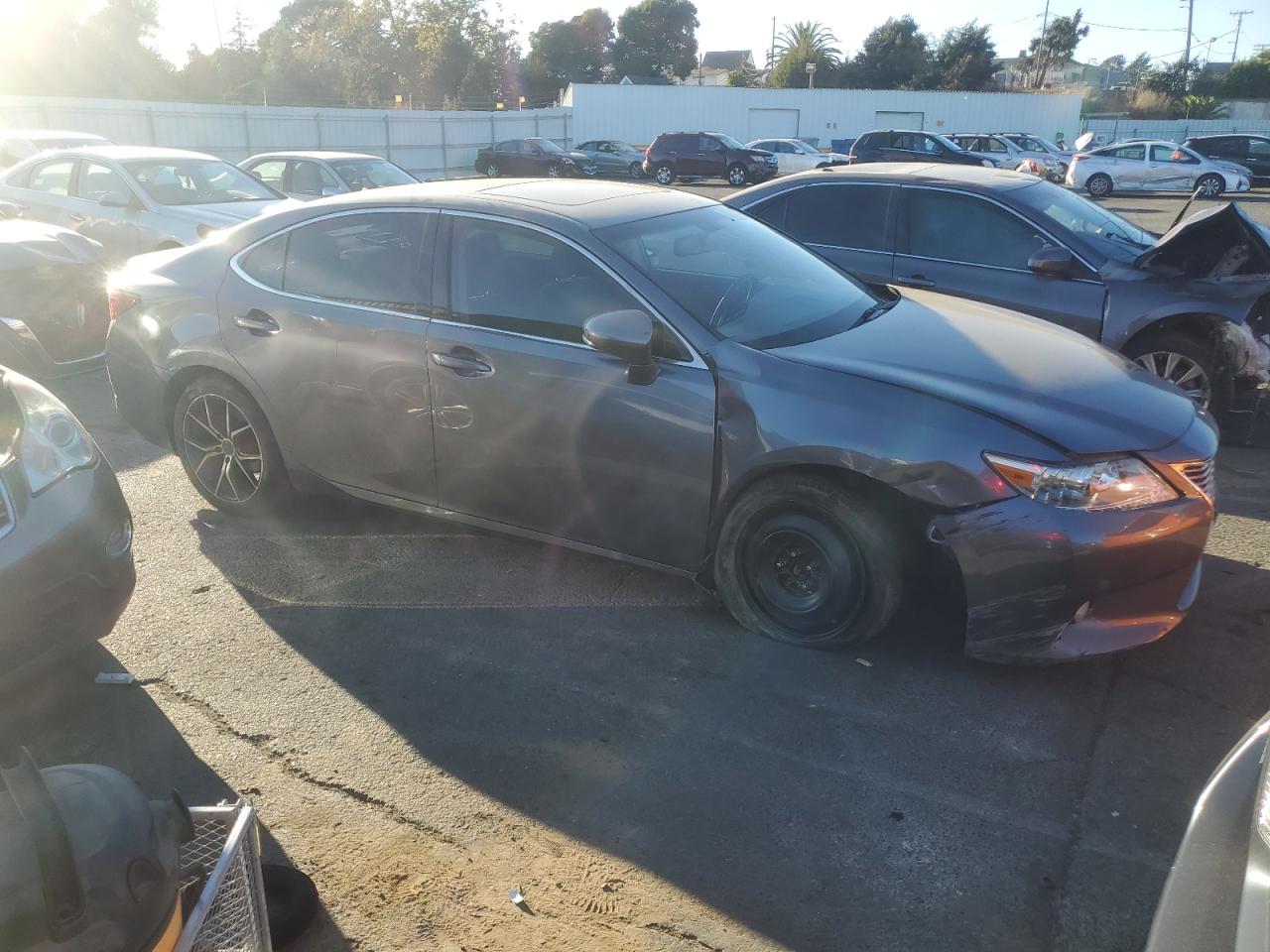 2014 Lexus ES - Image 4