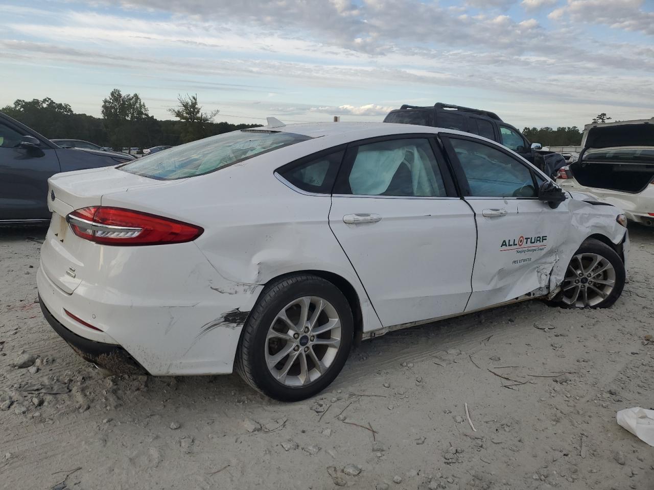 2020 Ford Fusion - Image 3