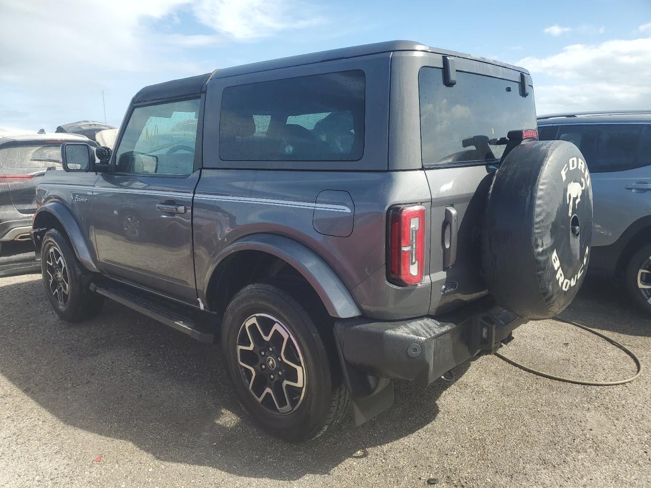 2021 Ford Bronco - Image 2