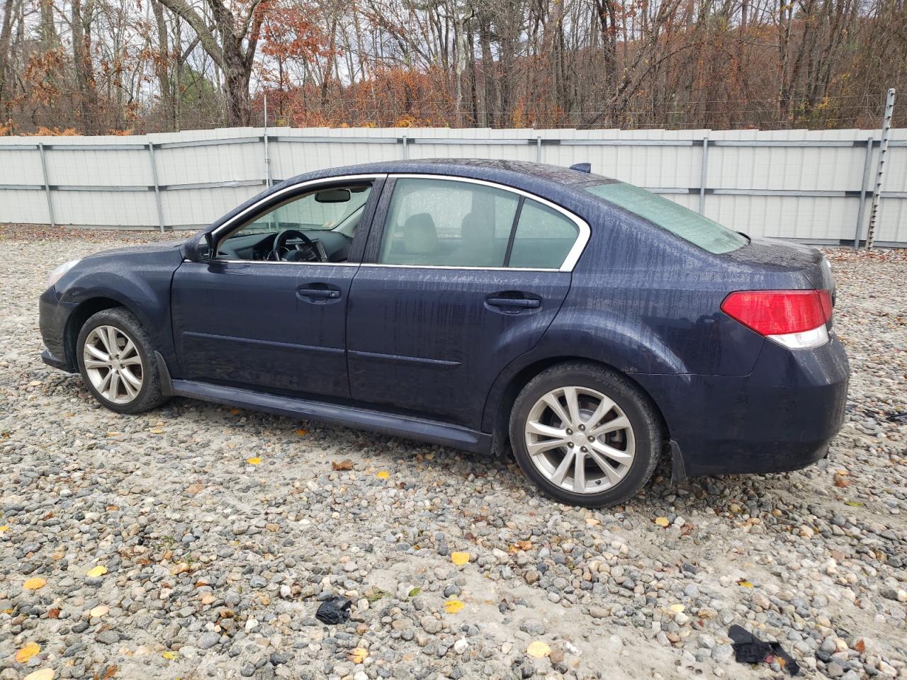 2013 Subaru Legacy - Image 2