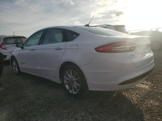  FORD FUSION 2017 Белы