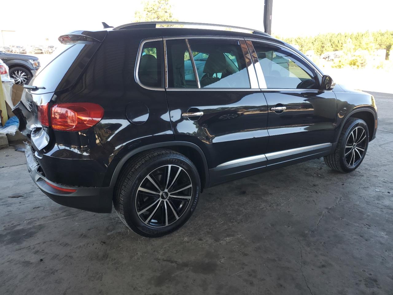 2015 Volkswagen Tiguan S VIN: WVGAV7AX8FW568038 Lot: 75430884