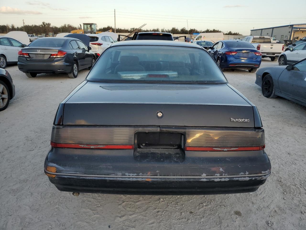 1988 Ford Thunderbird VIN: 1FABP60F9JH246775 Lot: 77428264