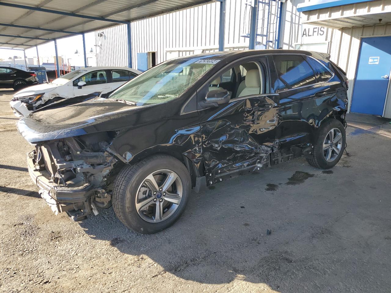 2021 Ford Edge - Image 1