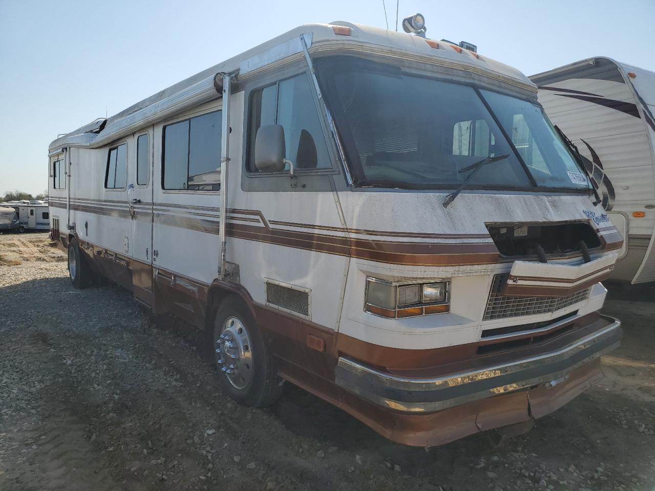 1986 Gillig Incomplete Motorhome Chassis продається в Sikeston, MO - Top/Roof