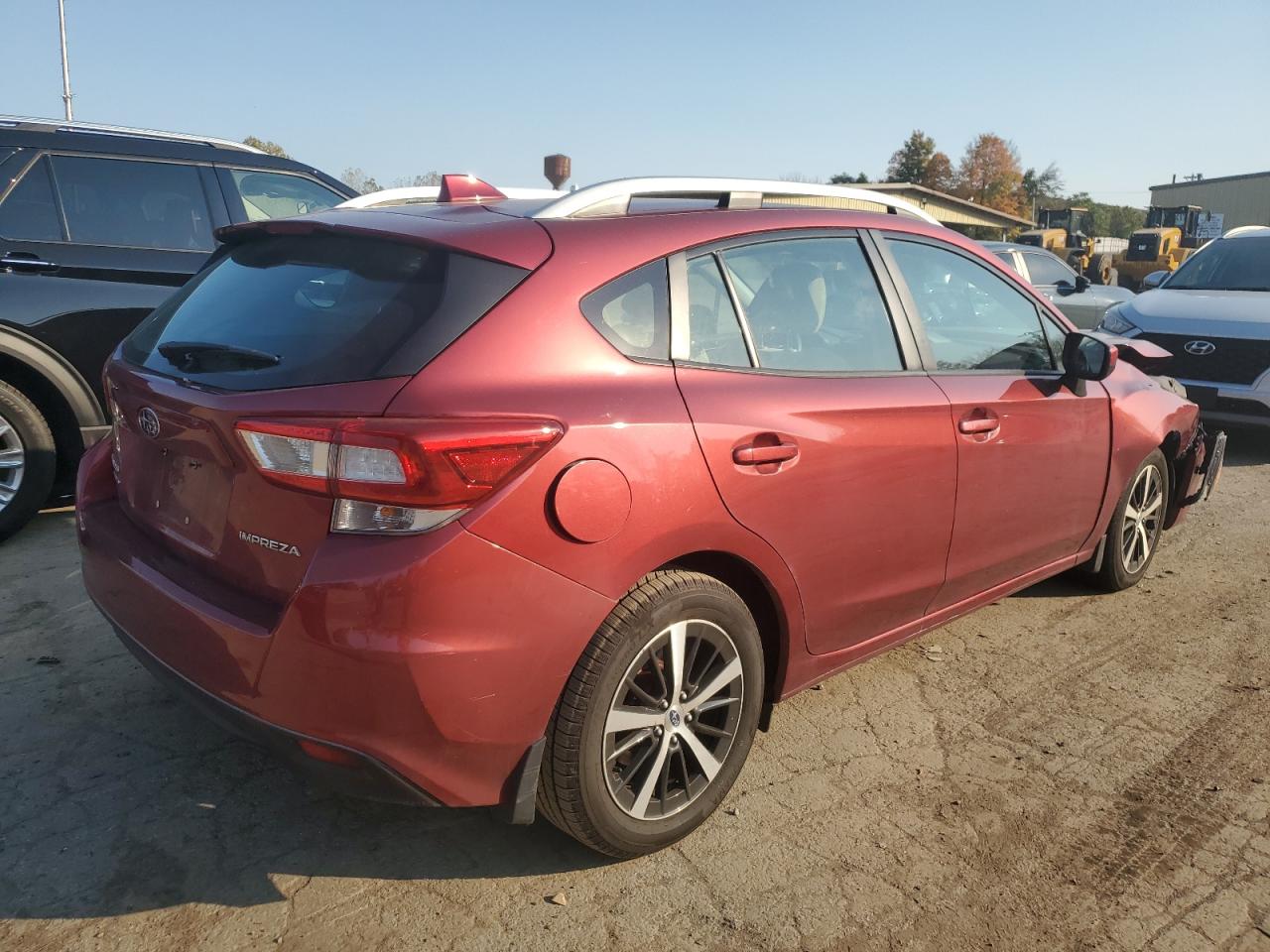 VIN 4S3GTAC62K3760492 2019 SUBARU IMPREZA no.3