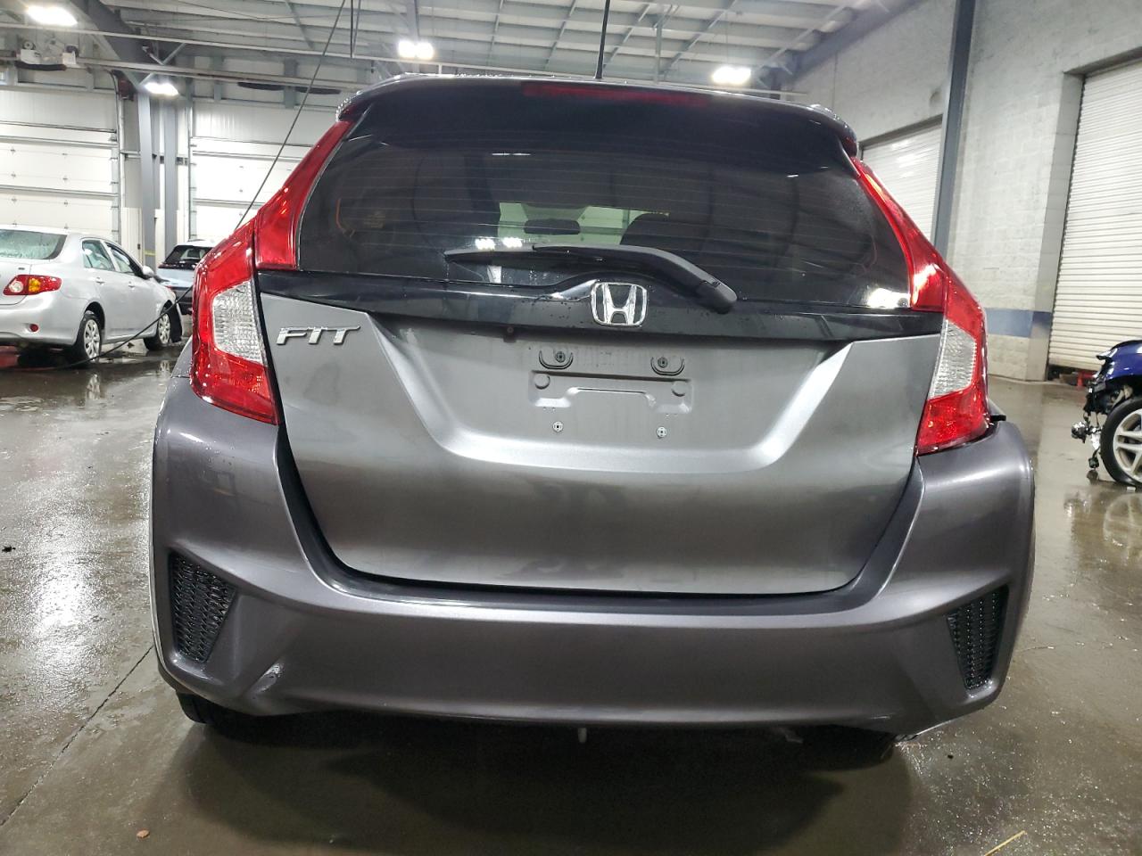 2017 Honda Fit Lx VIN: 3HGGK5H55HM708132 Lot: 77826114