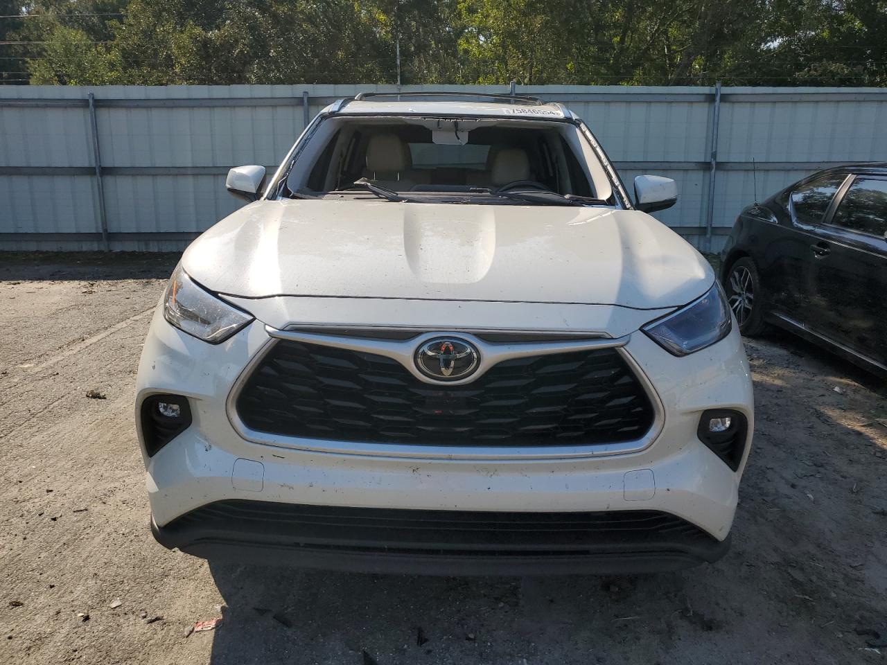2021 Toyota Highlander - Image 5