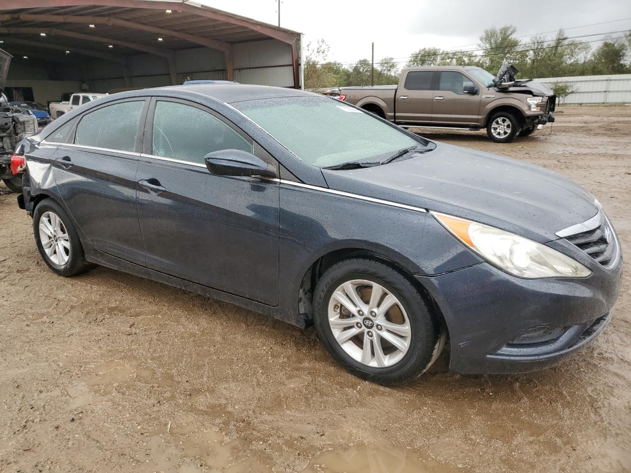 2011 Hyundai Sonata - Image 4