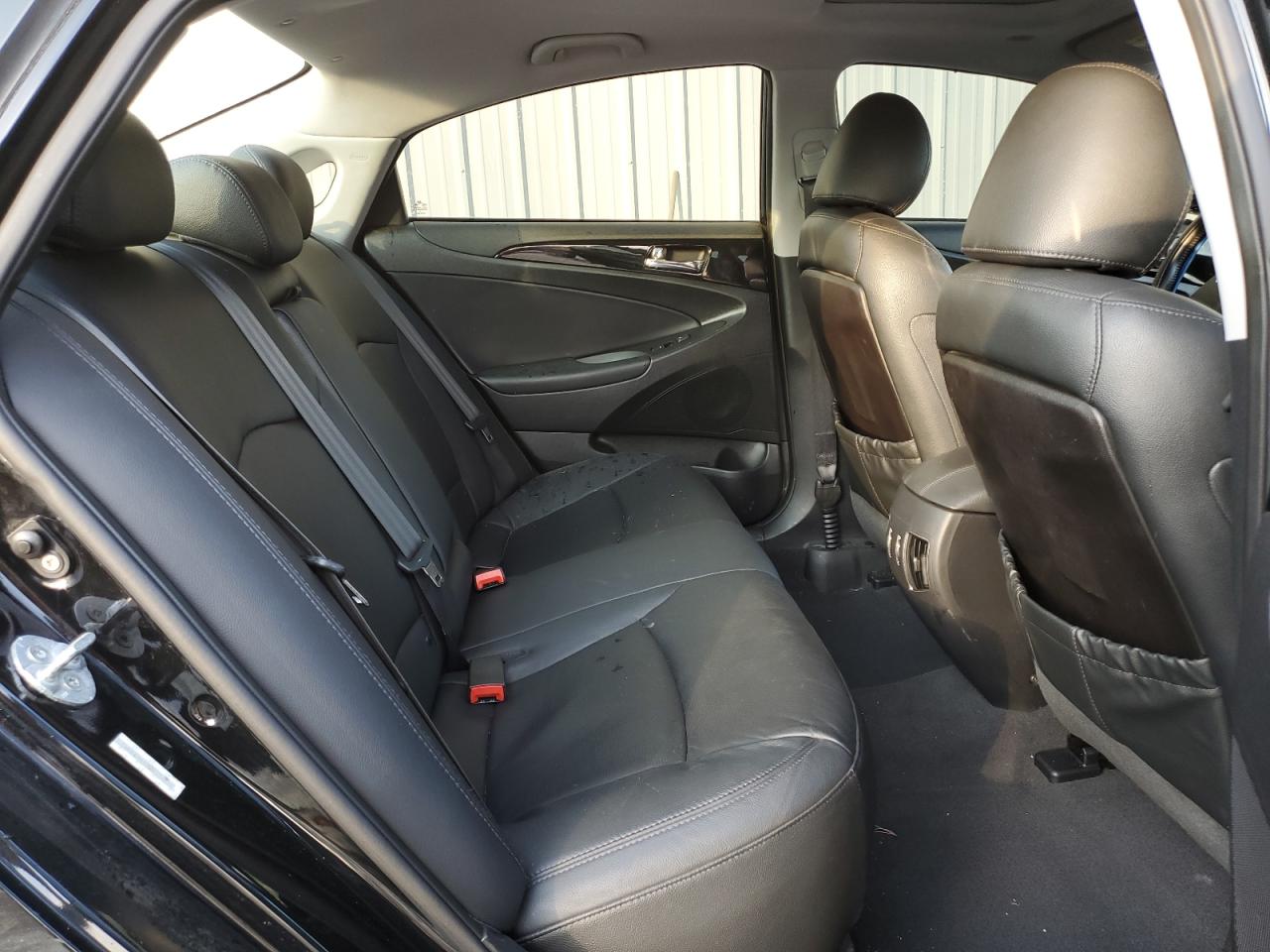 2011 Hyundai Sonata - Image 10