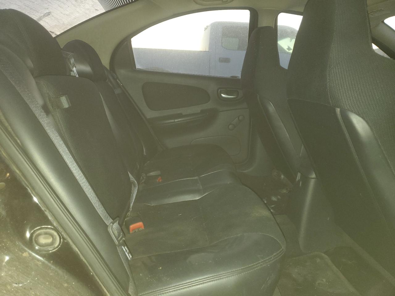 2004 Dodge Neon - Image 10