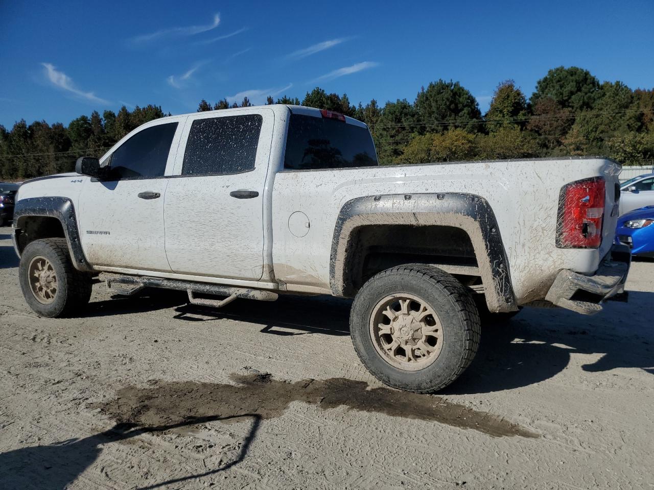2017 GMC Sierra - Image 2