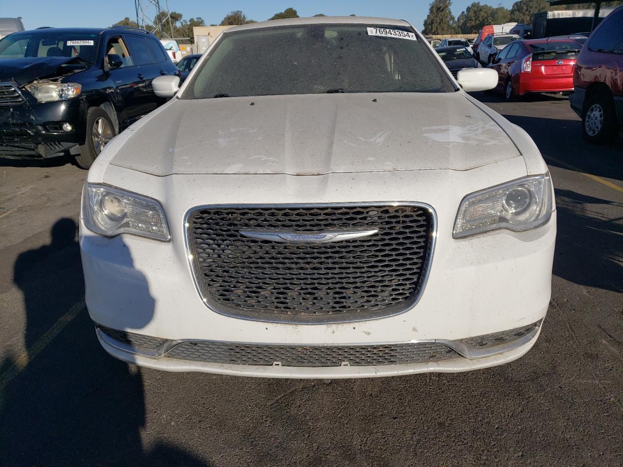 2015 Chrysler 300 - Image 4