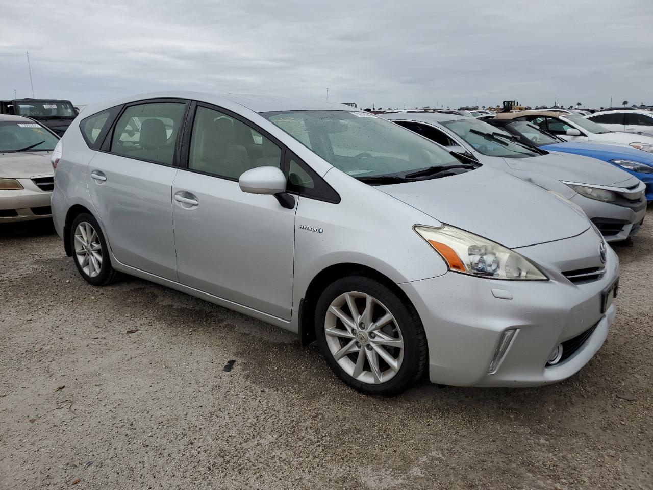 VIN JTDZN3EU2D3218970 2013 TOYOTA PRIUS no.4