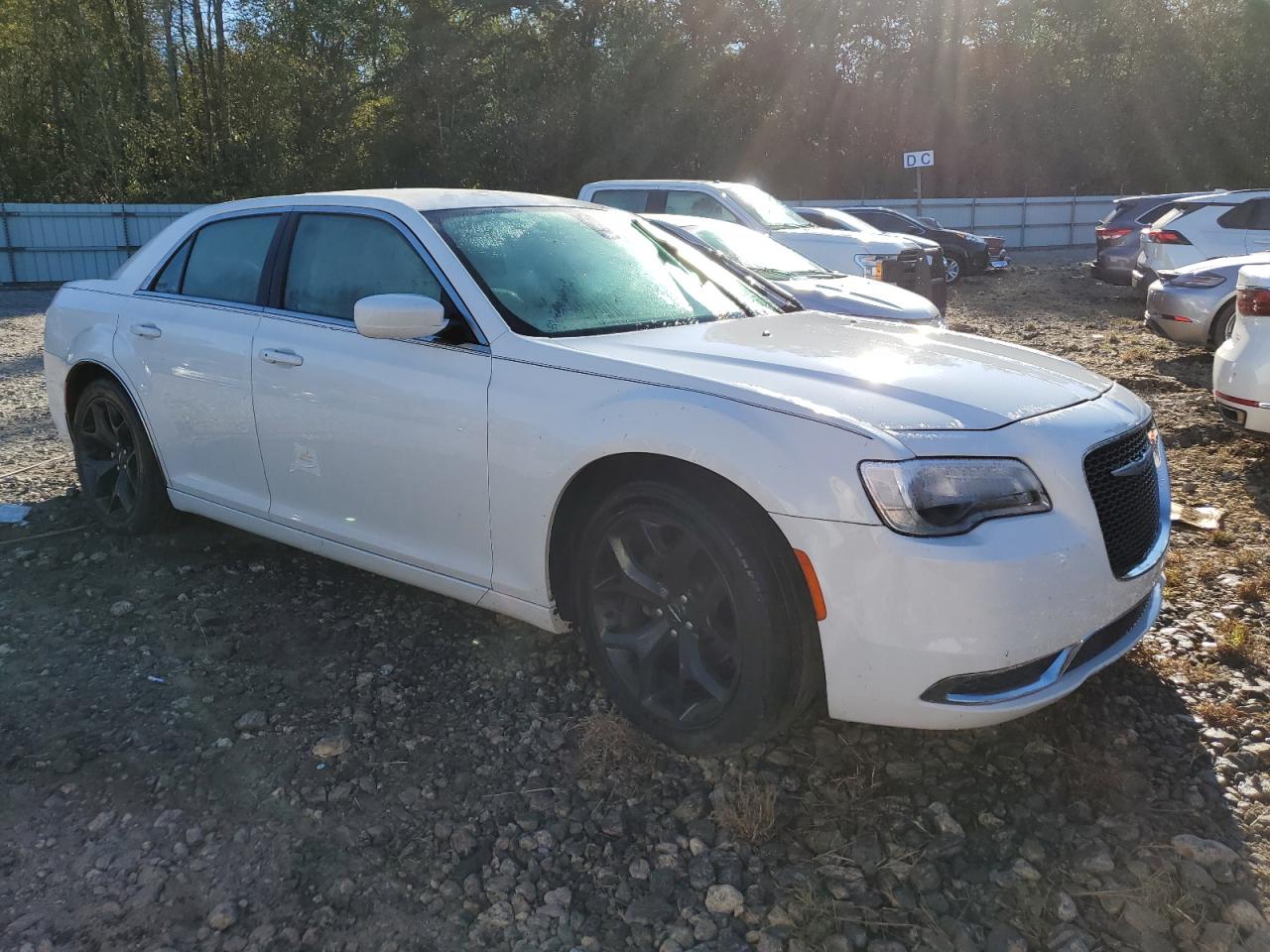 2018 Chrysler 300 - Image 4