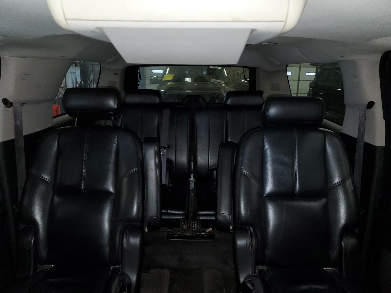 2008 GMC Yukon - Image 10