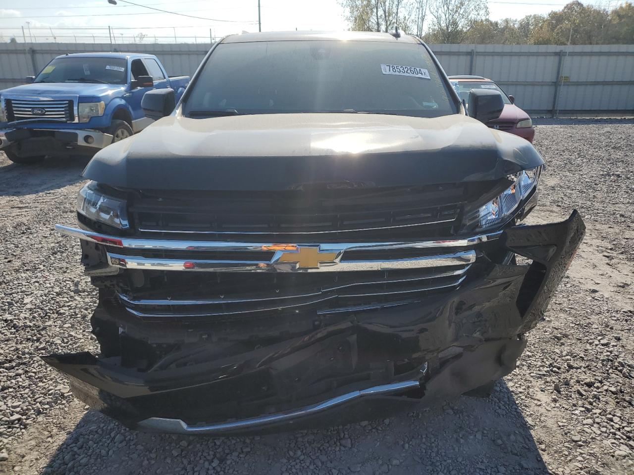 2021 Chevrolet Suburban - Image 5