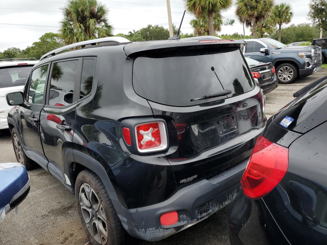 2017 Jeep Renegade - Image 2