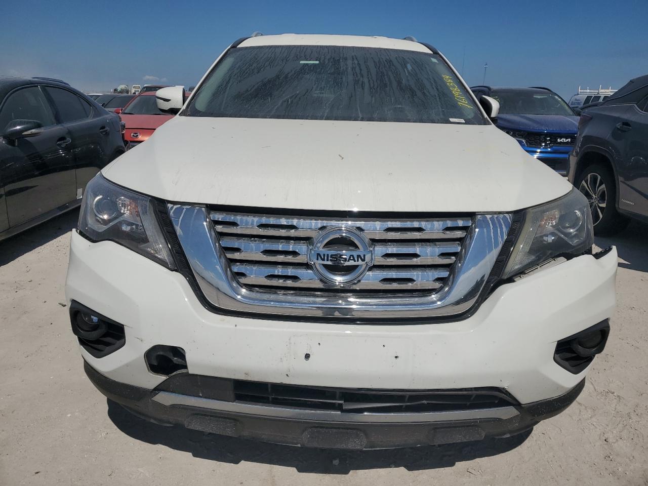 2018 Nissan Pathfinder - Image 5