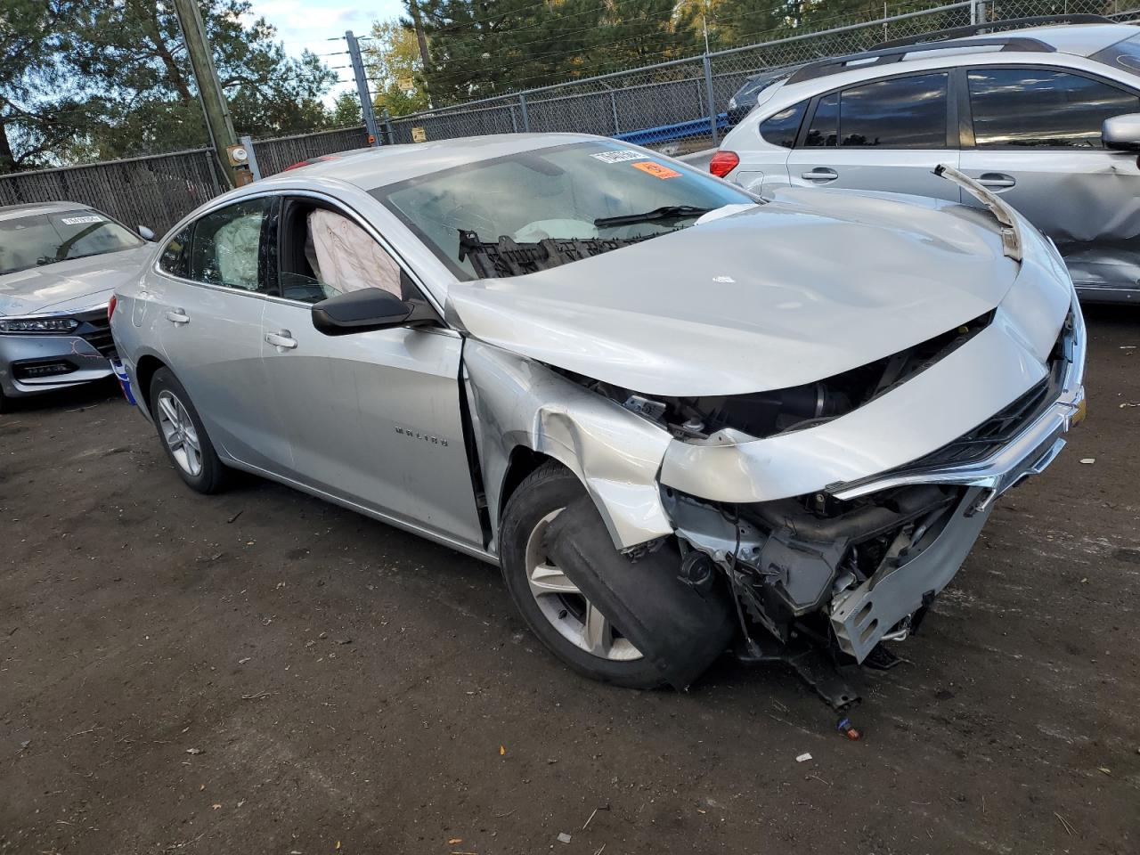 VIN 1G1ZC5ST2LF002751 2020 CHEVROLET MALIBU no.4