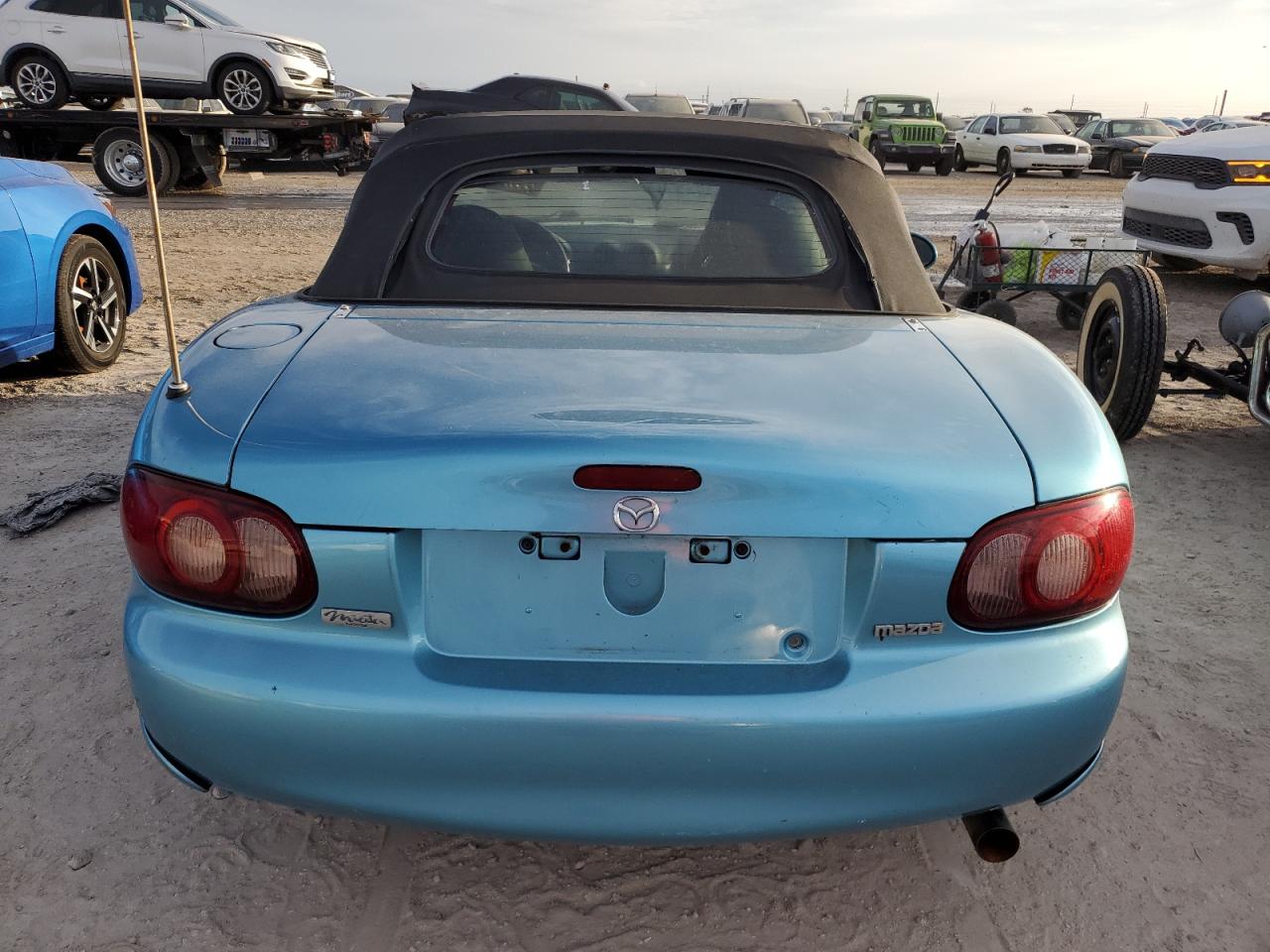 2001 Mazda Mx-5 Miata Base VIN: JM1NB353910218735 Lot: 75653144