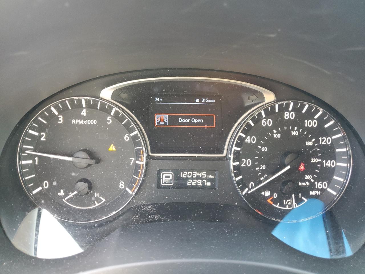 2015 Nissan Altima - Image 9