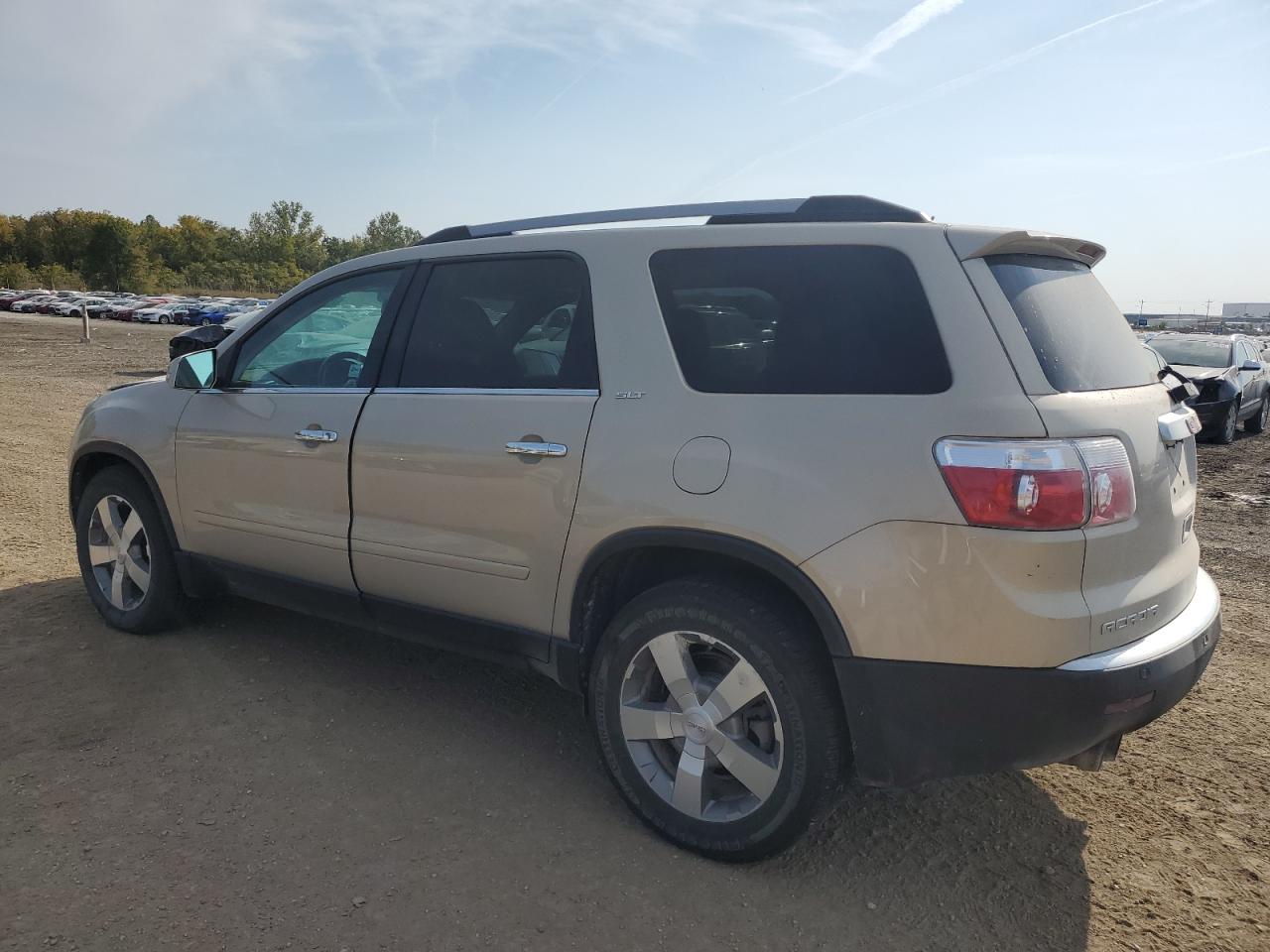 2011 GMC Acadia - Image 2