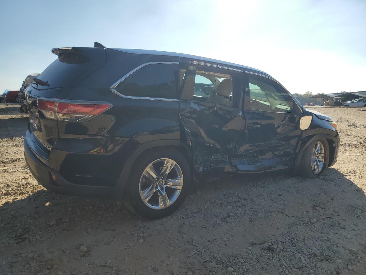 2016 Toyota Highlander - Image 3