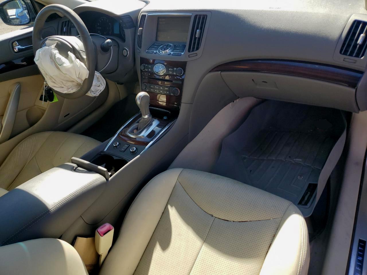 2011 Infiniti G - Image 8
