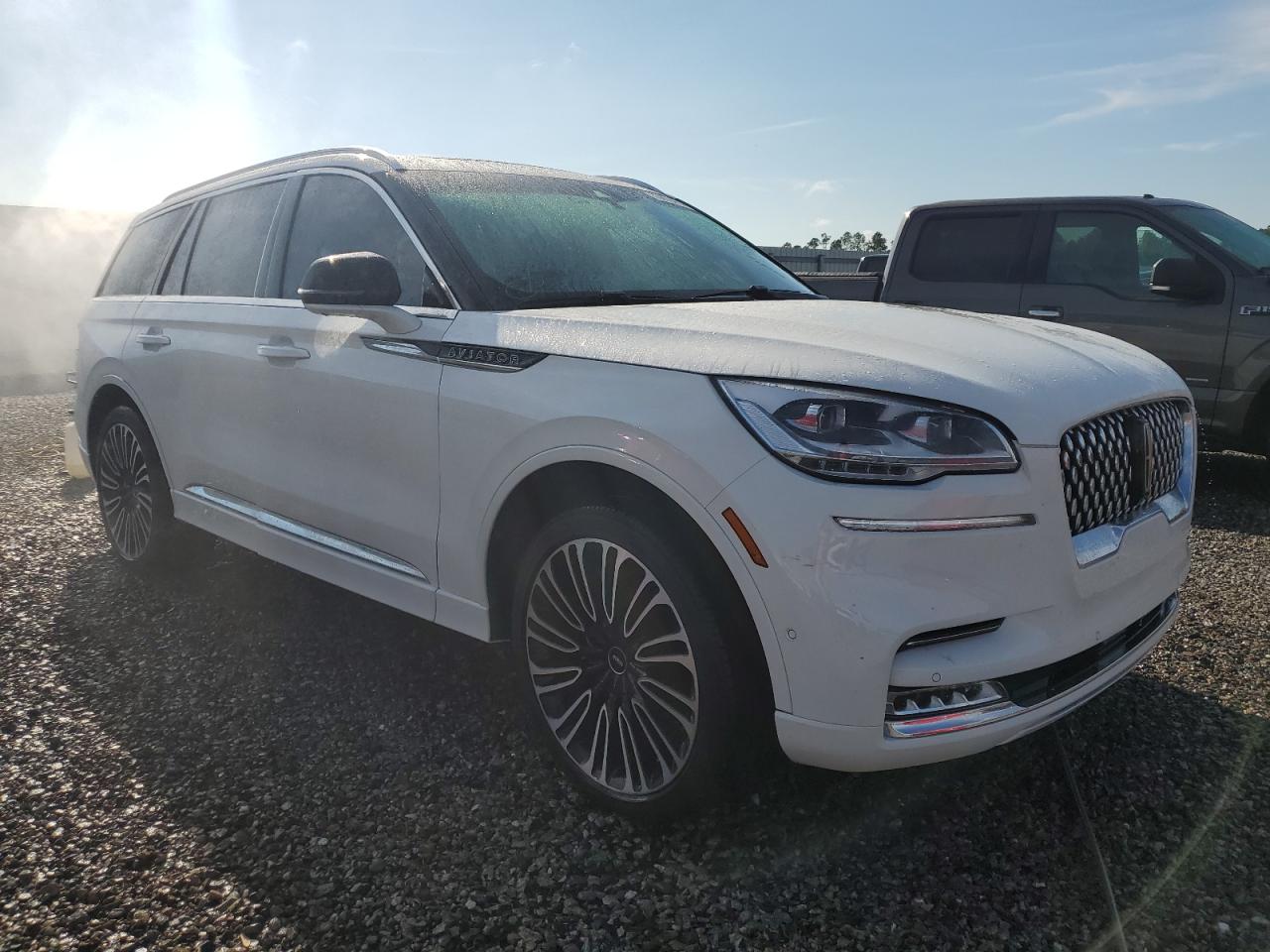 5LM5J9XCXPGL05782 2023 Lincoln Aviator Black Label