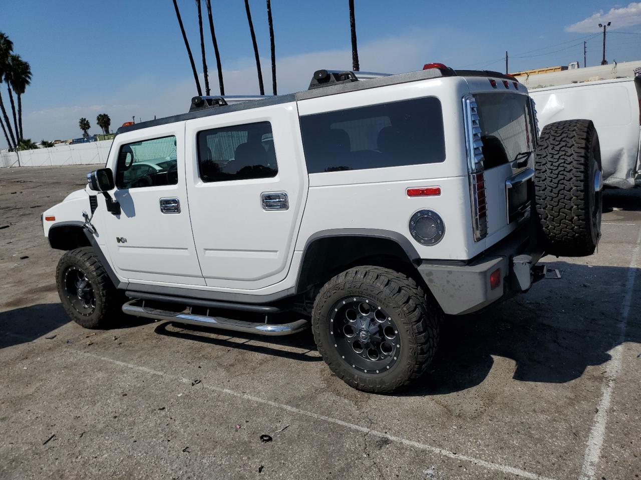 2005 Hummer H2 - Image 2