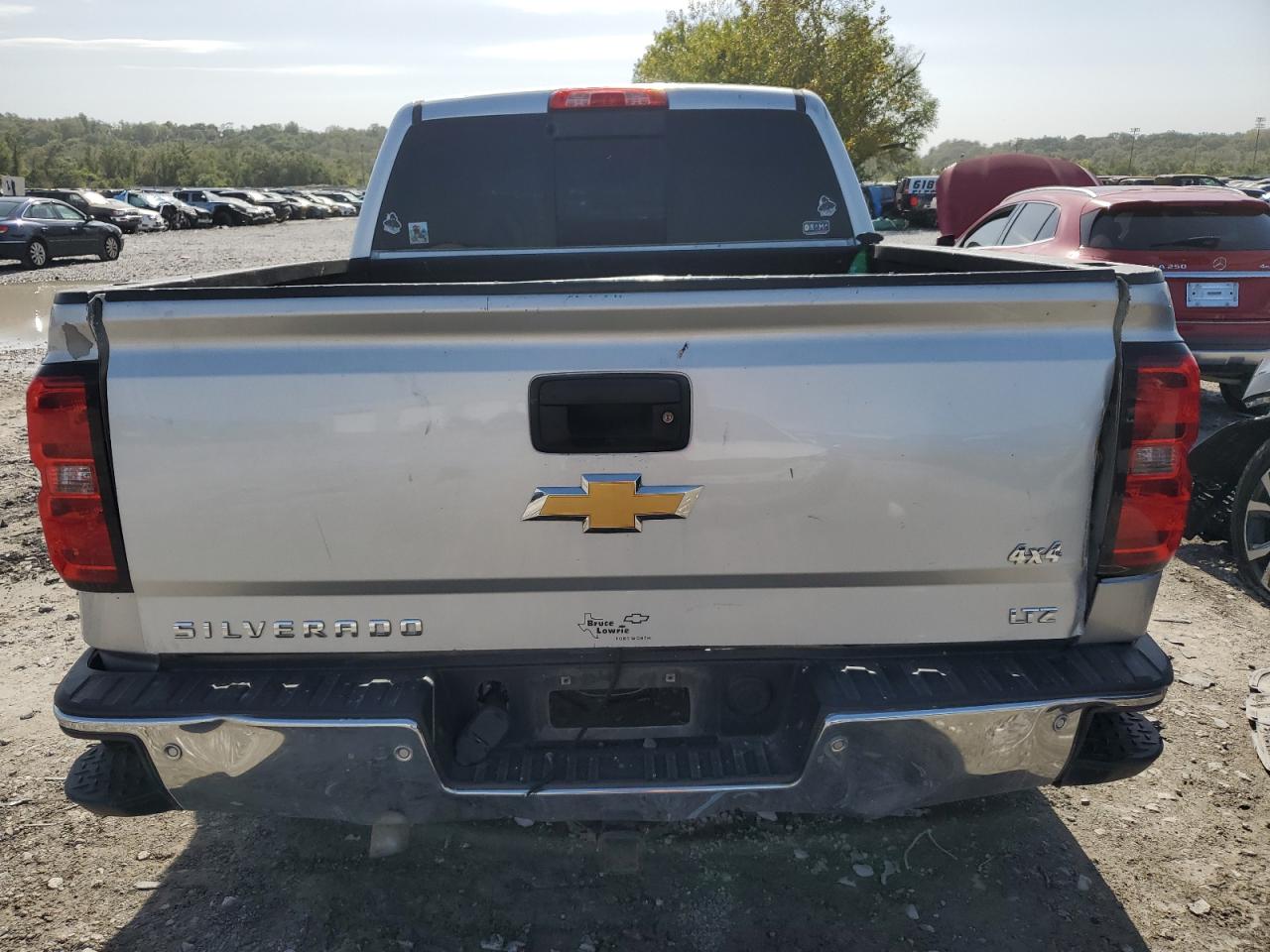 2015 Chevrolet Silverado - Image 6