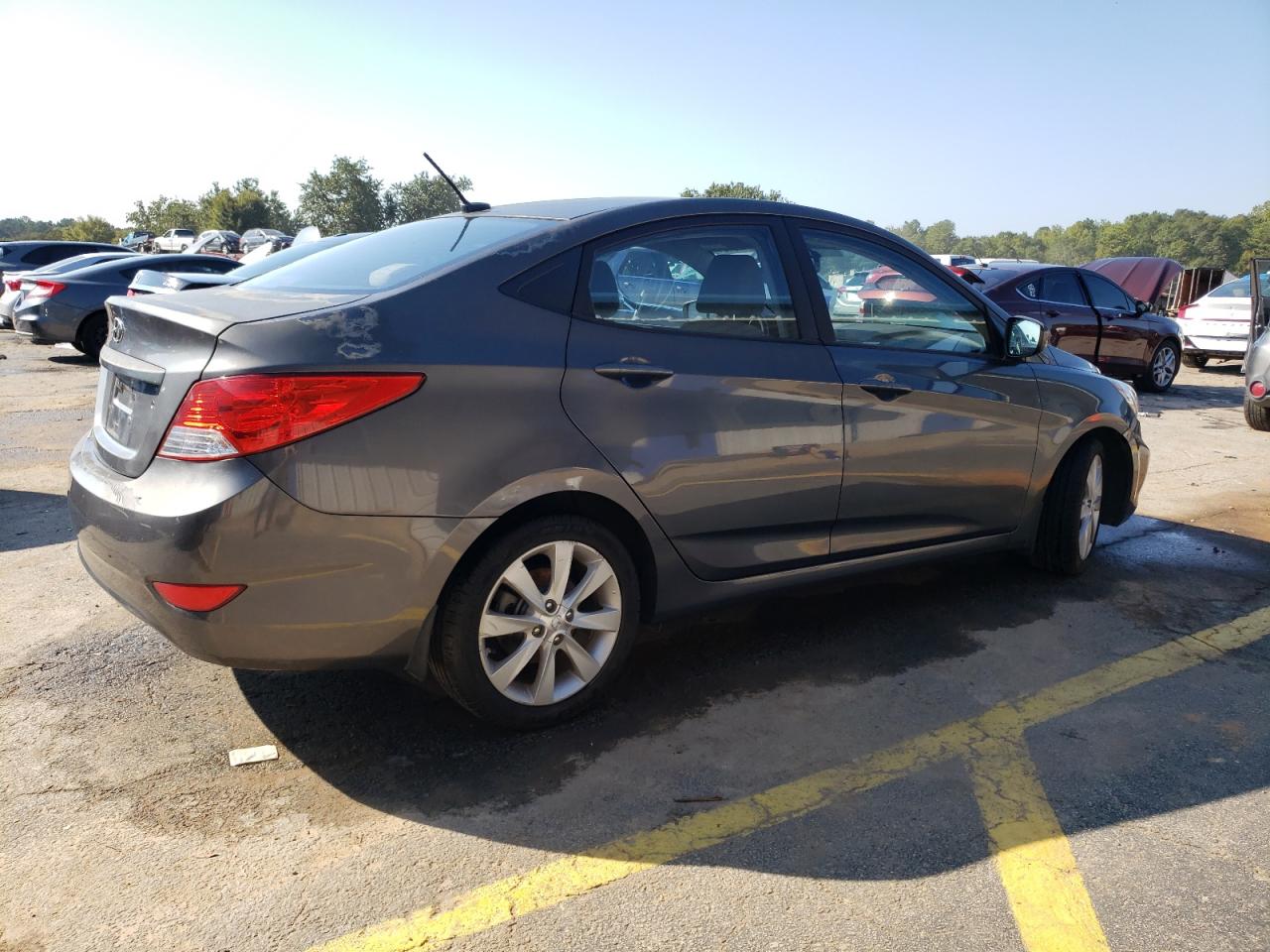 2013 Hyundai Accent Gls VIN: KMHCU4AE1DU406463 Lot: 74450704