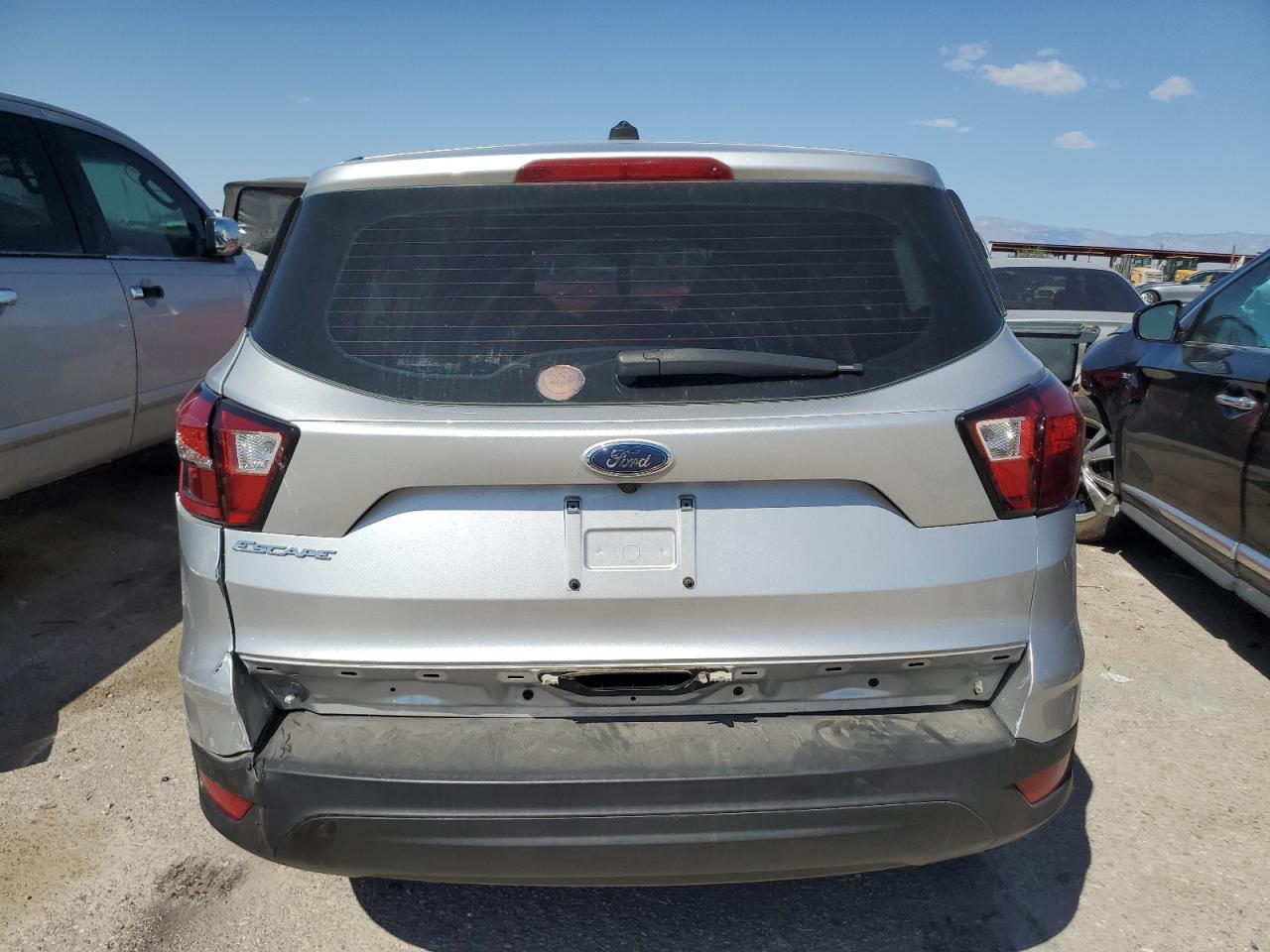 1FMCU0F72KUC05137 2019 Ford Escape S