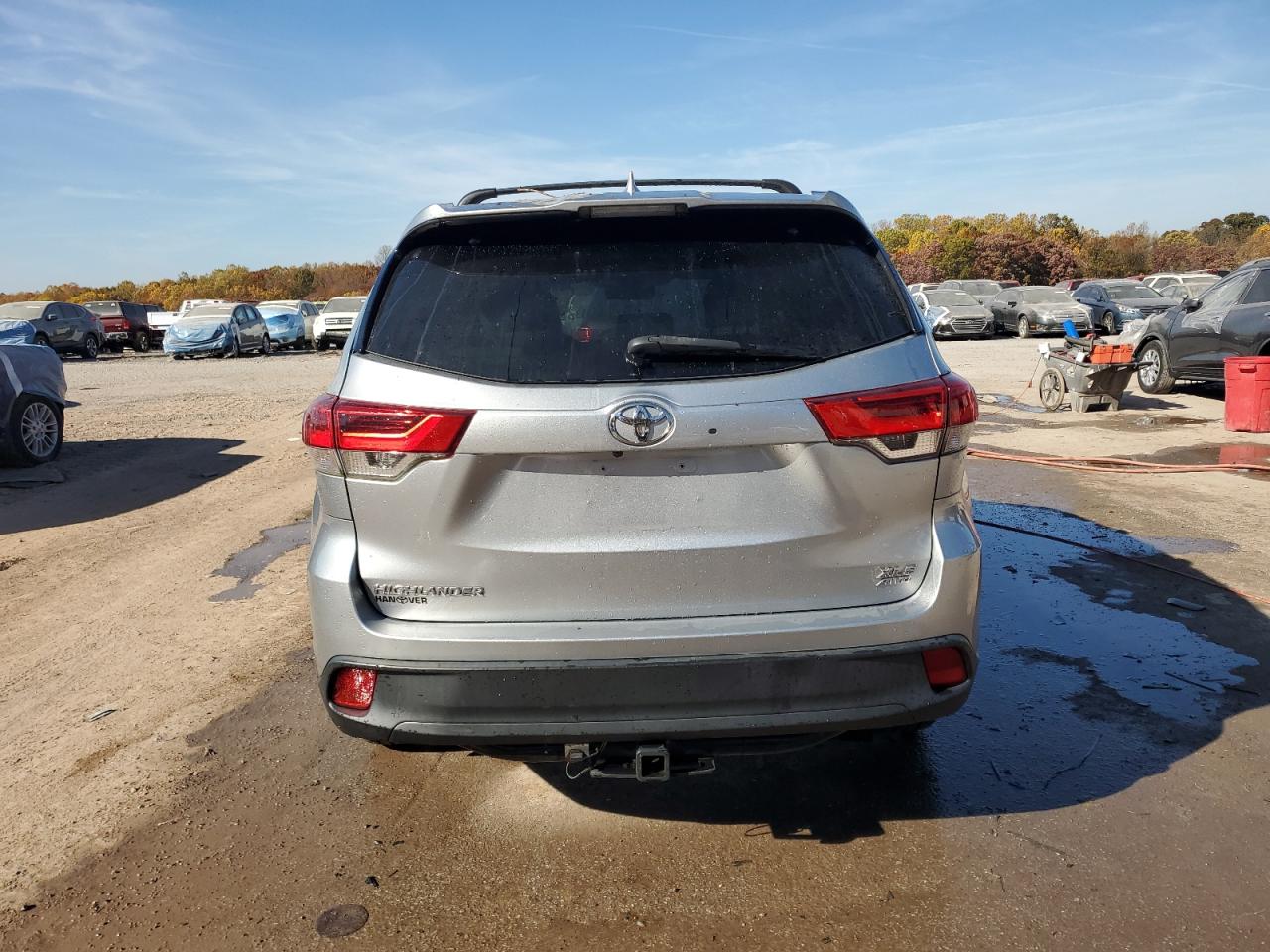 2018 Toyota Highlander Se VIN: 5TDJZRFH2JS903647 Lot: 77782234